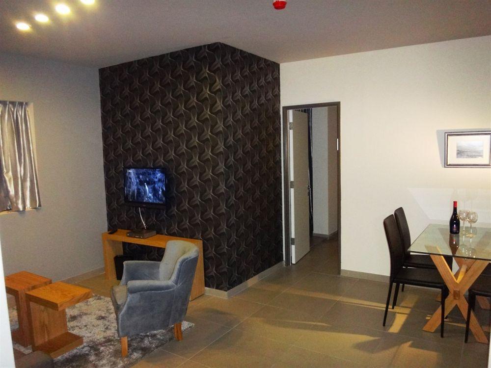 Hillel 11 Hotel